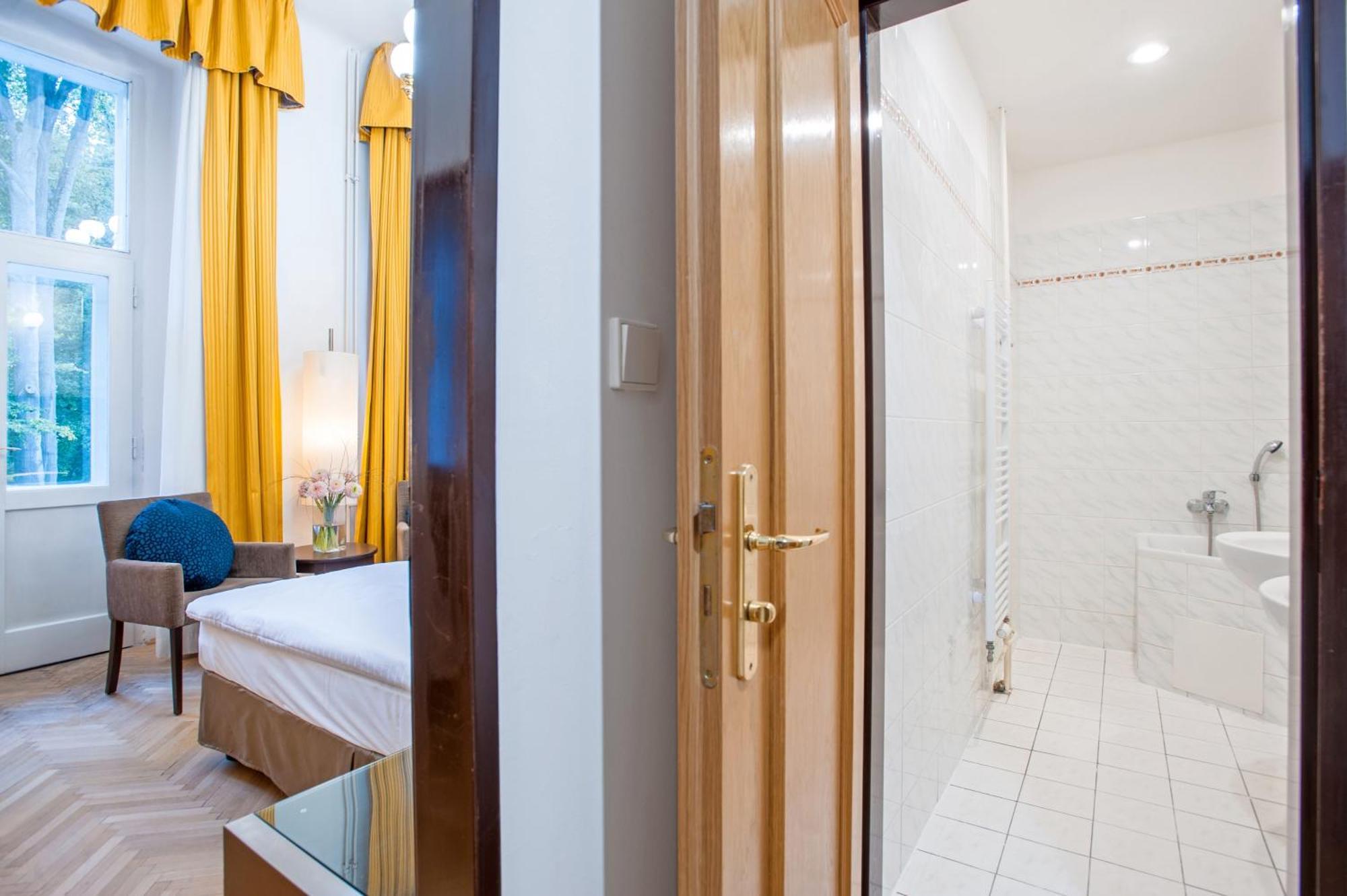 Hotel Metropol Františkovy Lázně Zewnętrze zdjęcie