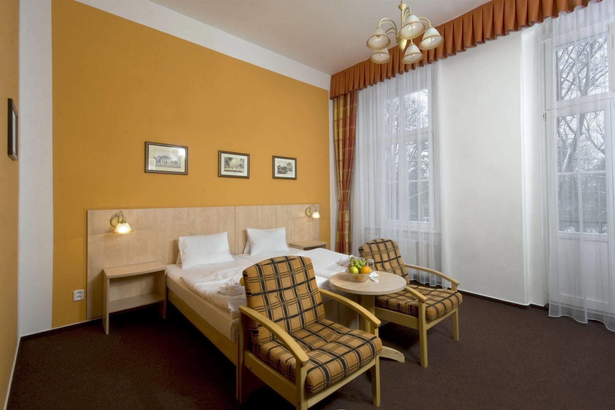 Hotel Metropol Františkovy Lázně Zewnętrze zdjęcie