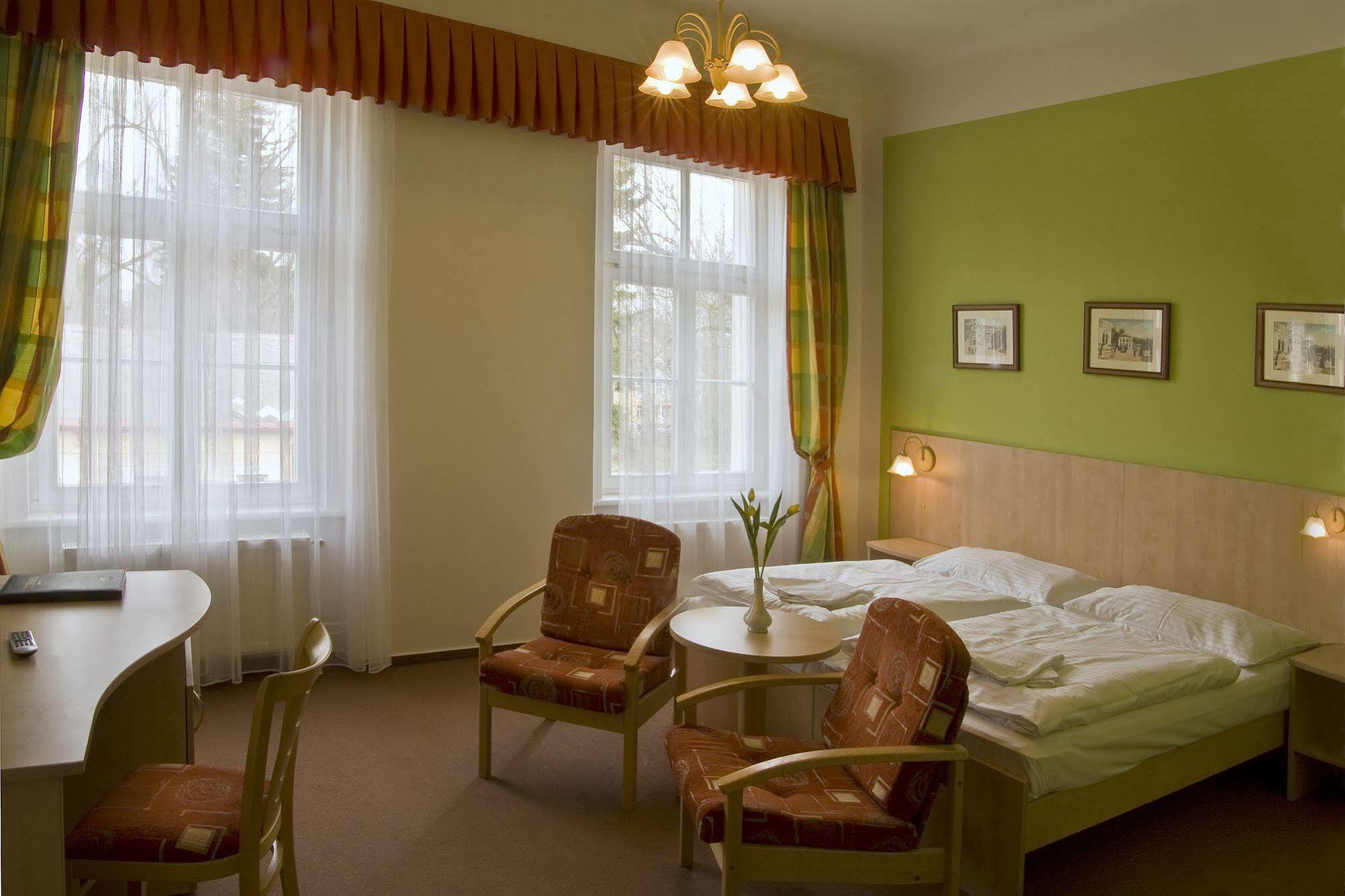 Hotel Metropol Františkovy Lázně Zewnętrze zdjęcie